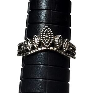 Silver Tone Crown Shaped Ring Minimalist Sz 7